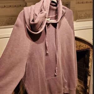 ❄️Flash Sale American Eagle Sweatshirt